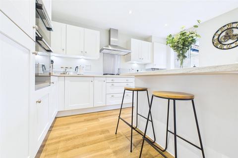 4 bedroom detached house for sale, Crispin Road, Dereham