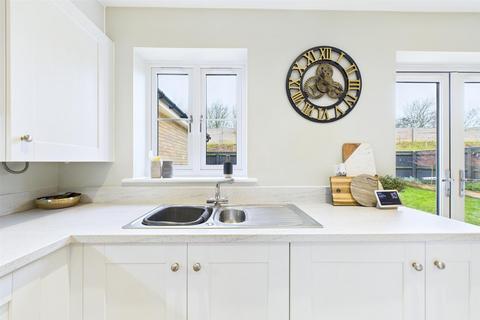 4 bedroom detached house for sale, Crispin Road, Dereham