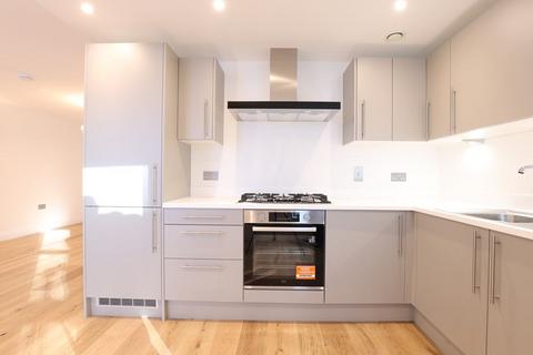 3 bedroom flat for sale, Creek Road, Greenwich, SE8