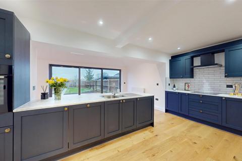 3 bedroom semi-detached house to rent, Argyll Way, Stamford