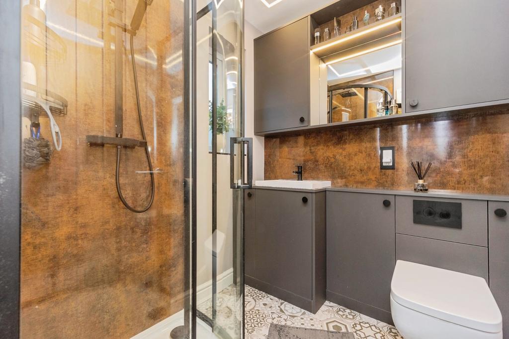 Ensuite