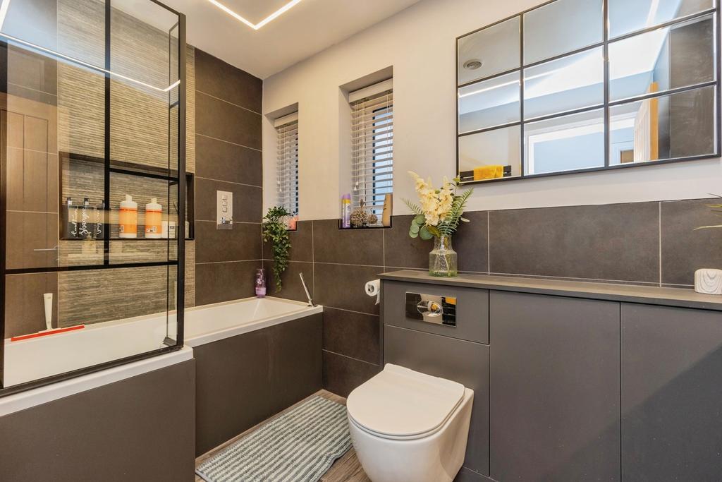 Bathroom /Wc