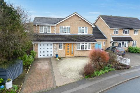 4 bedroom detached house for sale, Yeats Close, Newport Pagnell MK16