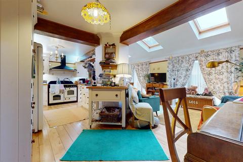 4 bedroom detached house for sale, Yeats Close, Newport Pagnell MK16