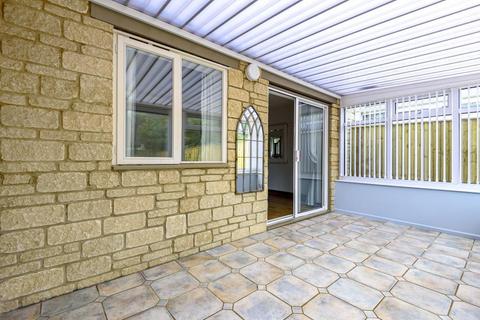 3 bedroom semi-detached house for sale, Insall Road,  Chipping Norton,  OX7