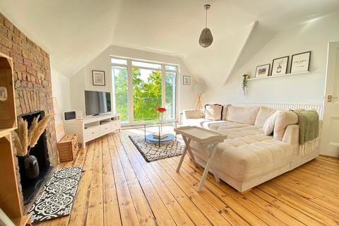 2 bedroom flat for sale, Upper Park Road, Bromley BR1