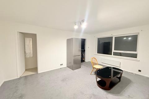 1 bedroom flat to rent, Collapit Close, Harrow HA1