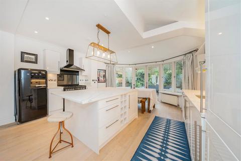 2 bedroom flat for sale, Chaldon Road, London SW6