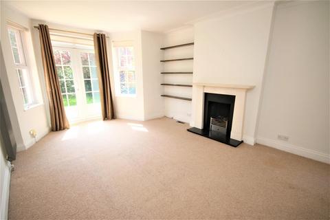 2 bedroom flat to rent, Belmont Close, Cockfosters, EN4