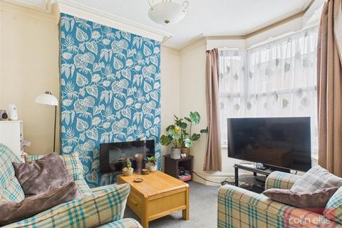2 bedroom terraced house for sale, Caledonia Street, Scarborough