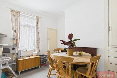 2 bedroom terraced house for sale, Caledonia Street, Scarborough