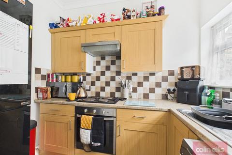 2 bedroom terraced house for sale, Caledonia Street, Scarborough