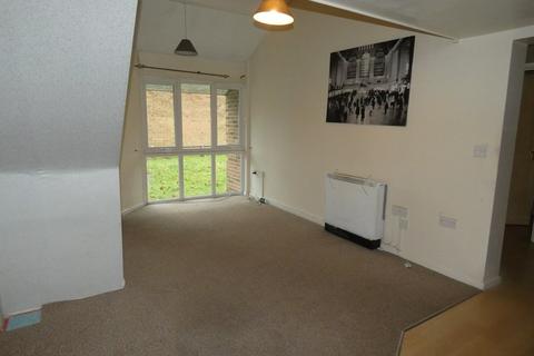 2 bedroom house to rent, Tithing Close, Thetford, IP24 2LU