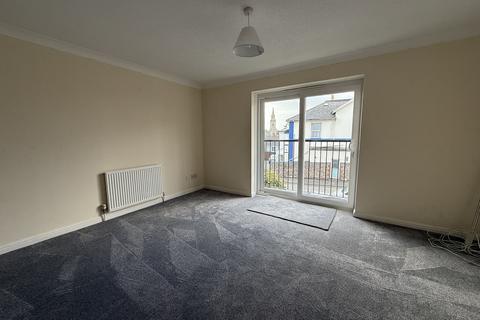 3 bedroom terraced house to rent, Babbacombe Road, Babbacombe