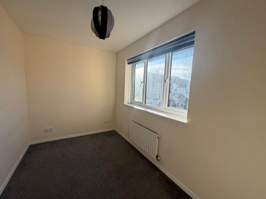 Appletree court 64 b