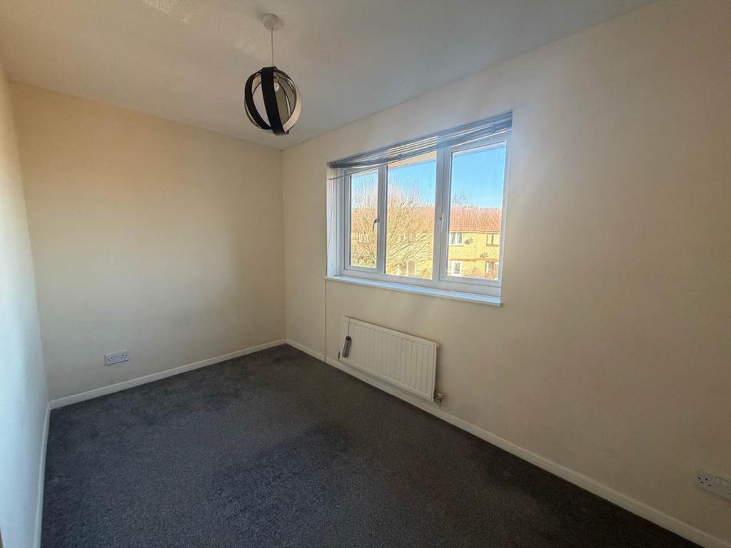 Appletree court 64 b