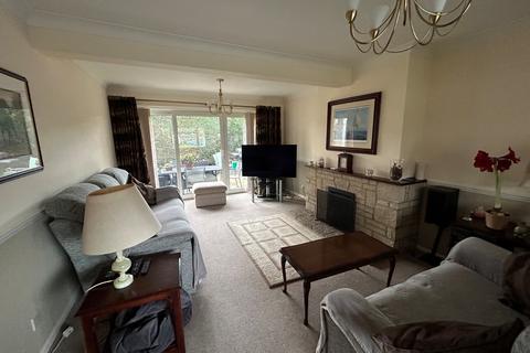 4 bedroom chalet for sale, Fairview Drive, Hythe SO45