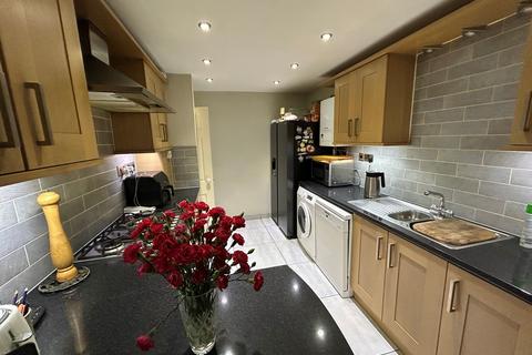 4 bedroom chalet for sale, Fairview Drive, Hythe SO45
