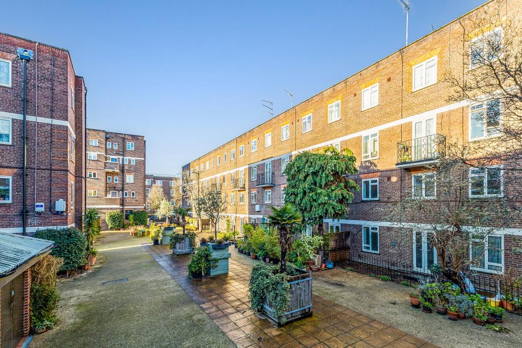 Chelsea Manor Court