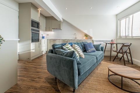 1 bedroom apartment to rent, Flat 3 - 187 Kirkstall Lane, Kirkstall, Headingley, Leeds, LS6 3EJ