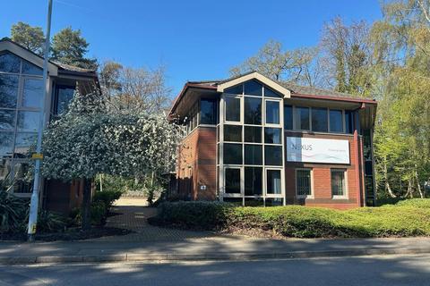 Office to rent, Dukes Ride Crowthorne RG45 6LS