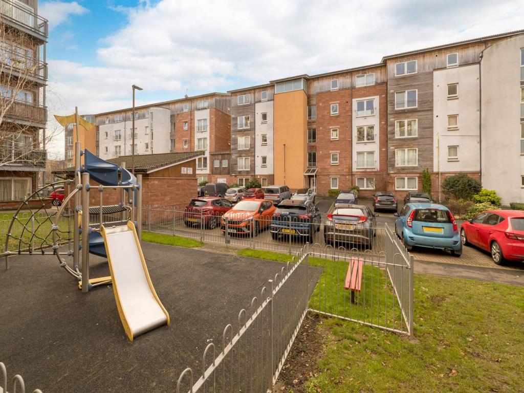 77121 Albion Gardens 