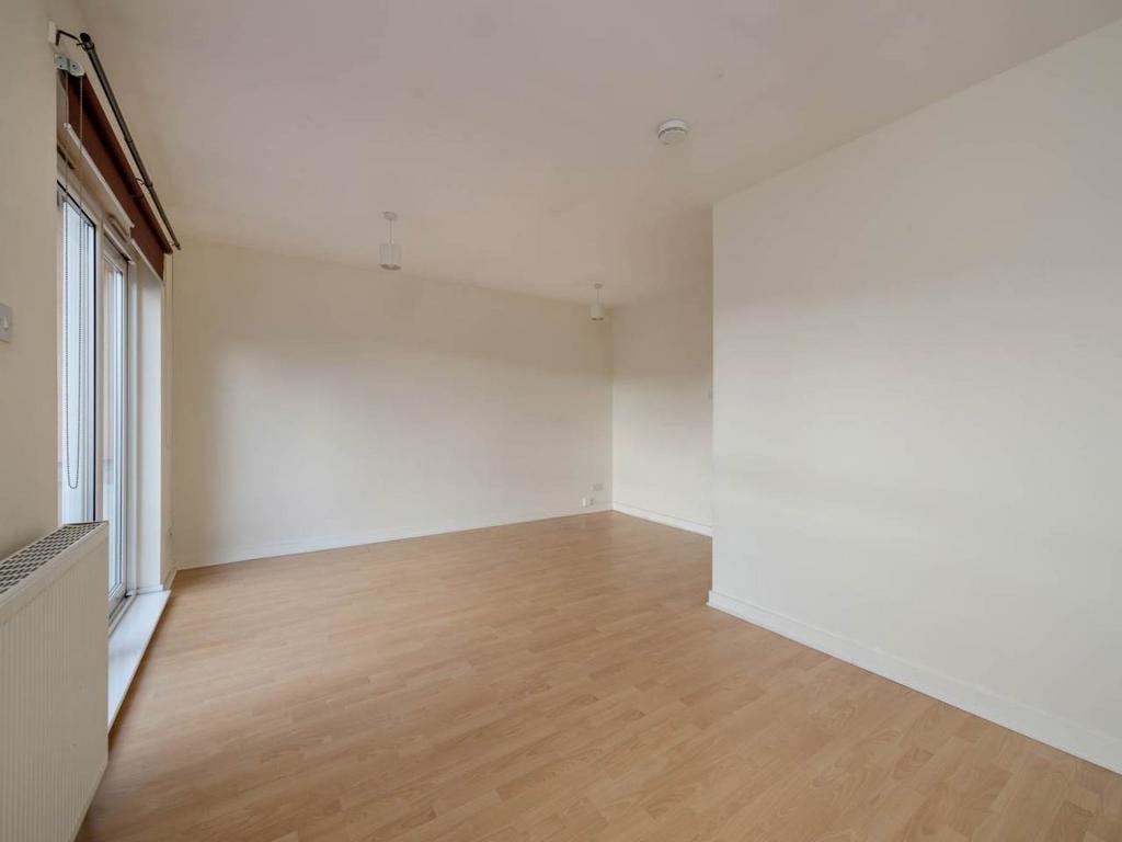 77121 Albion Gardens 
