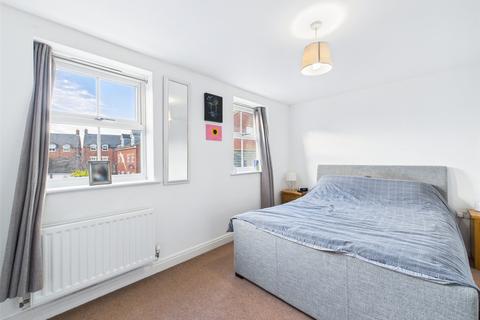 undefined, Mount Pleasant Kingsway, Quedgeley, Gloucester, Gloucestershire, GL2