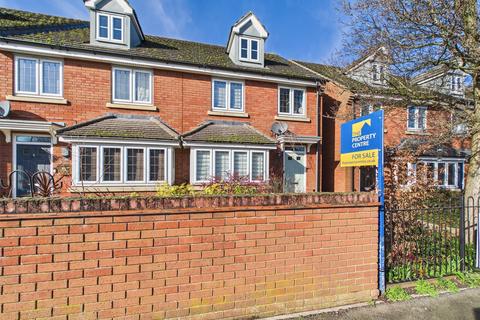 undefined, Woodvale Kingsway, Quedgeley, Gloucester, Gloucestershire, GL2