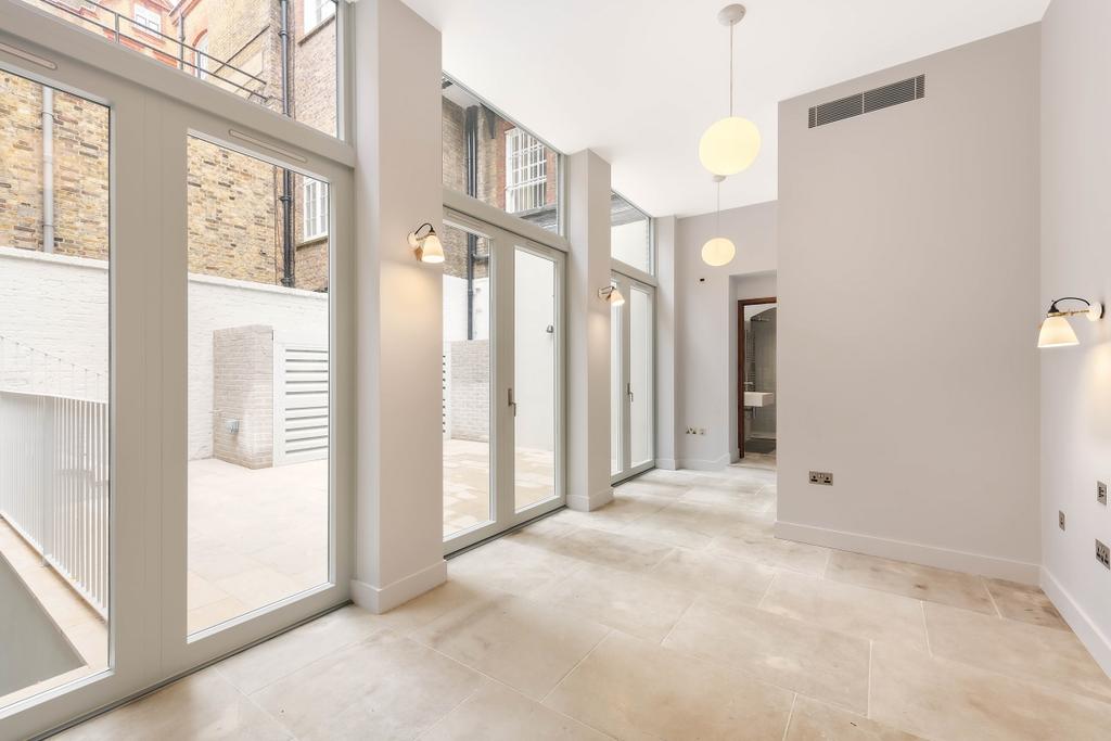 Dilke Street