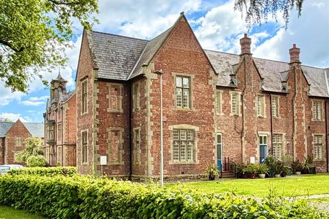 2 bedroom apartment for sale, 73 Leighton Park, Bicton Heath, Shrewsbury, SY3 5FS