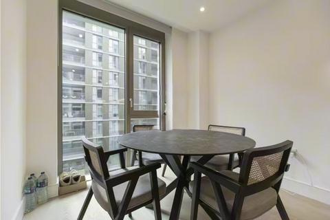 2 bedroom apartment for sale, Salisbury House, London SW11