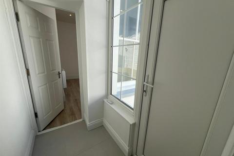 1 bedroom house to rent, Flat 1, Torquay House, Halkett Street, St Helier