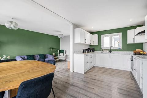 5 bedroom bungalow for sale, Courtenay Road, Wolborough Hill, NEWTON ABBOT, Devon.