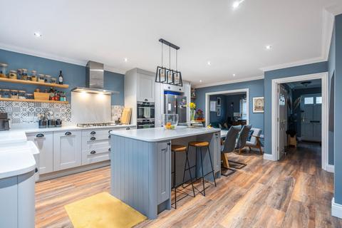 4 bedroom terraced house for sale, Kilderkin Way, Norwich