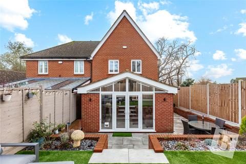 3 bedroom semi-detached house for sale, Windley Tye, Chelmsford, Essex, CM1