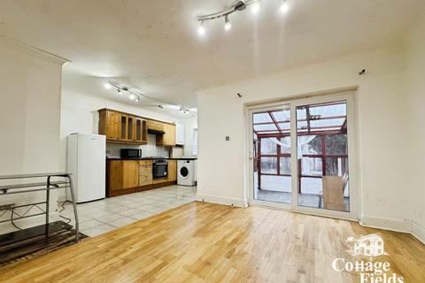 3 bedroom semi-detached house to rent, St. Mary's Road, London, N9