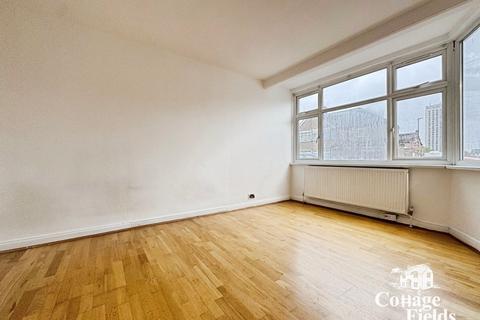 3 bedroom semi-detached house to rent, St. Mary's Road, London, N9