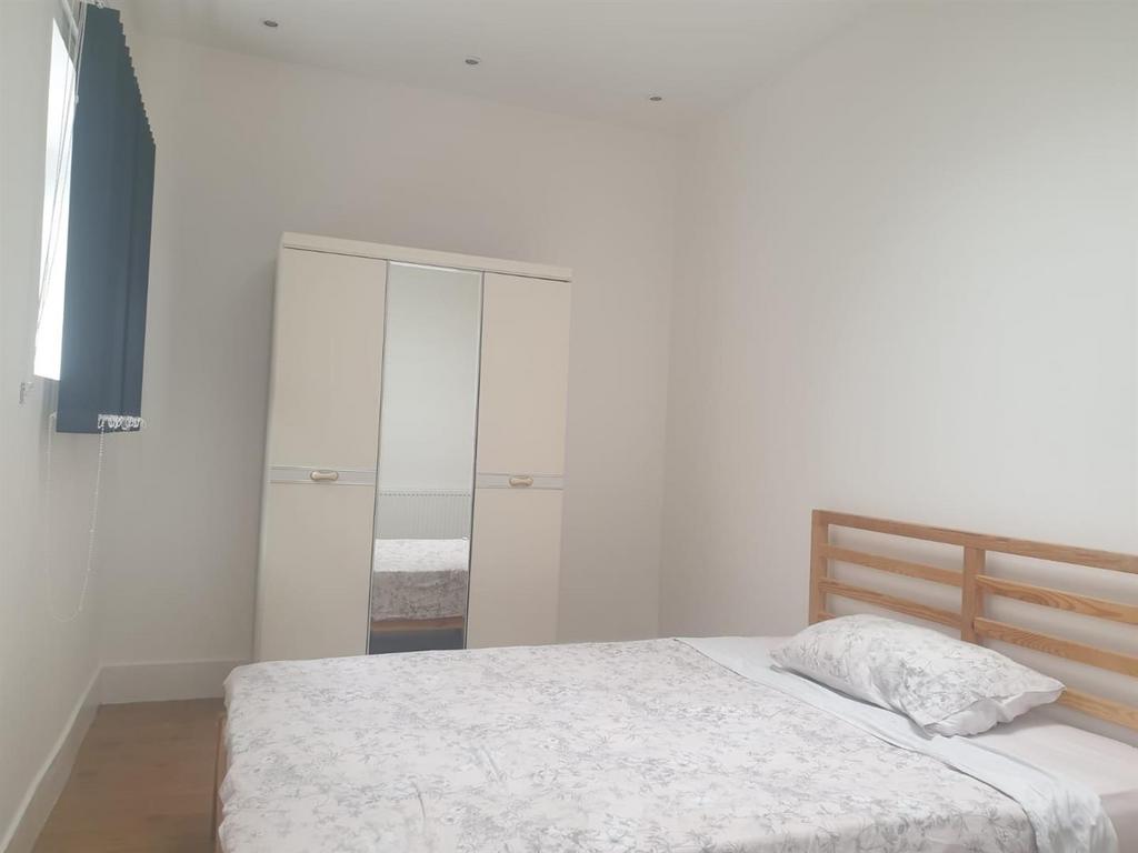 Bedroom.jpg