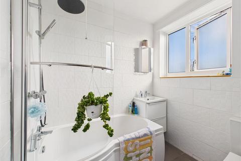 2 bedroom semi-detached house for sale, Kirkham Close, Hessle