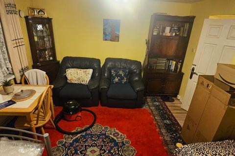 undefined, Clements Court, Green Lane, HOUNSLOW, Greater London, TW4