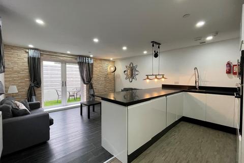 2 bedroom apartment to rent, The Walk, Cardiff