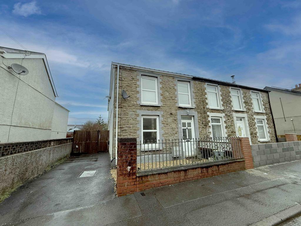 3 Bedroom Semi Detached for Sale on Bolgoed Road