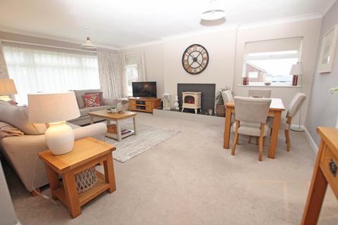 4 bedroom detached house for sale, Foredown Close, Eastbourne, BN20 8DD