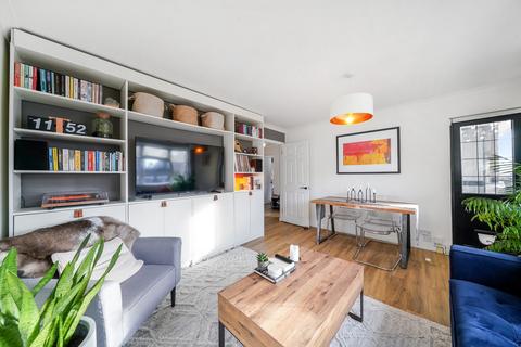 2 bedroom flat for sale, Castledine Road, London, SE20