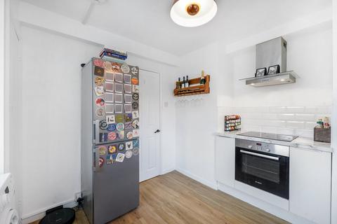 2 bedroom flat for sale, Castledine Road, London, SE20