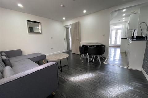 2 bedroom apartment to rent, The Walk, Cardiff