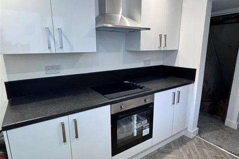 3 bedroom terraced house for sale, Oldham Road, Manchester
