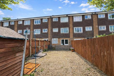 4 bedroom terraced house for sale, Jedburgh Drive, Darlington