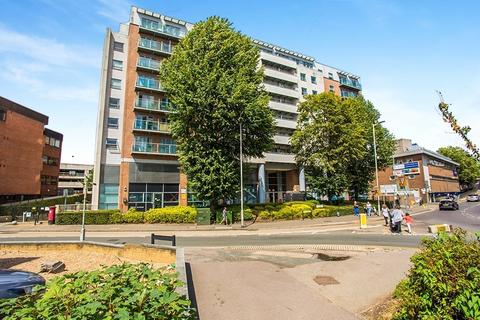 2 bedroom flat for sale, Wilmington Close, Watford WD18
